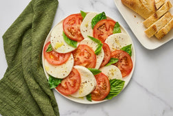 Caprese-Salat mit Tomate-Mozzarella-Gewürzmischung