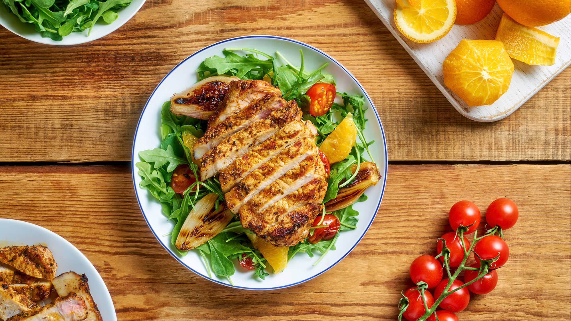 Gegrilltes Schweinefilet mit Paprika und Schalotten