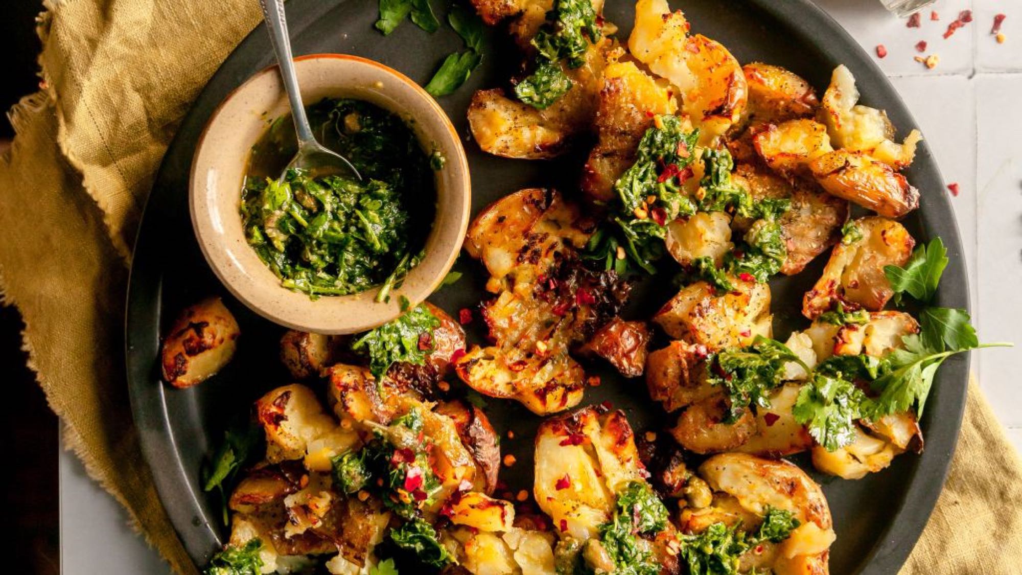 Knusprige Quetschkartoffeln Mit Salsa-verde-sauce
