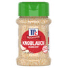 Eine durchsichtige Plastikflasche McCormick Knoblauch Granuliert, also granulierter Knoblauch, wird mit einem grünen Klappdeckel und einem roten Etikett gezeigt, auf dem das McCormick-Logo und eine Abbildung von Knoblauchzehen zu sehen sind.