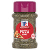 Ein durchsichtiges Plastikglas mit McCormick Pizza Gewürz, einer getrockneten Kräutermischung, wird mit einem roten Etikett mit einem Stück Pizza und einer magentafarbenen Kappe gezeigt.