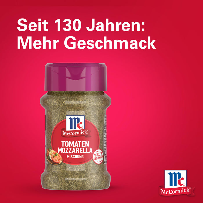 Eine Flasche McCormick Srpet Tomato Mozza X06-Ge Gewürzmischung wird vor einem leuchtend roten Hintergrund präsentiert der 130 Jahre Geschmack feiert.